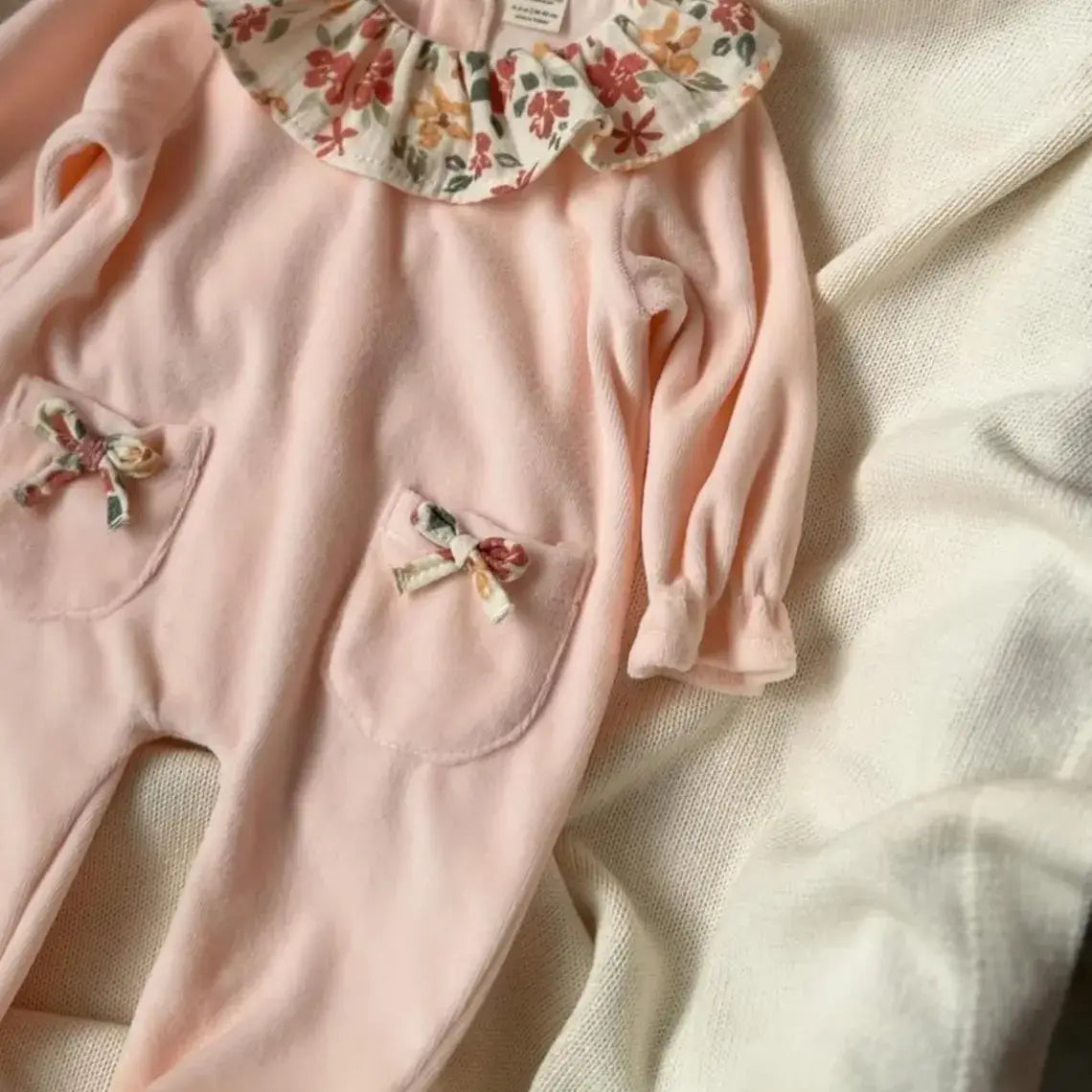 Velvet & Knit Baby Girl Outfit – 2-Piece Set